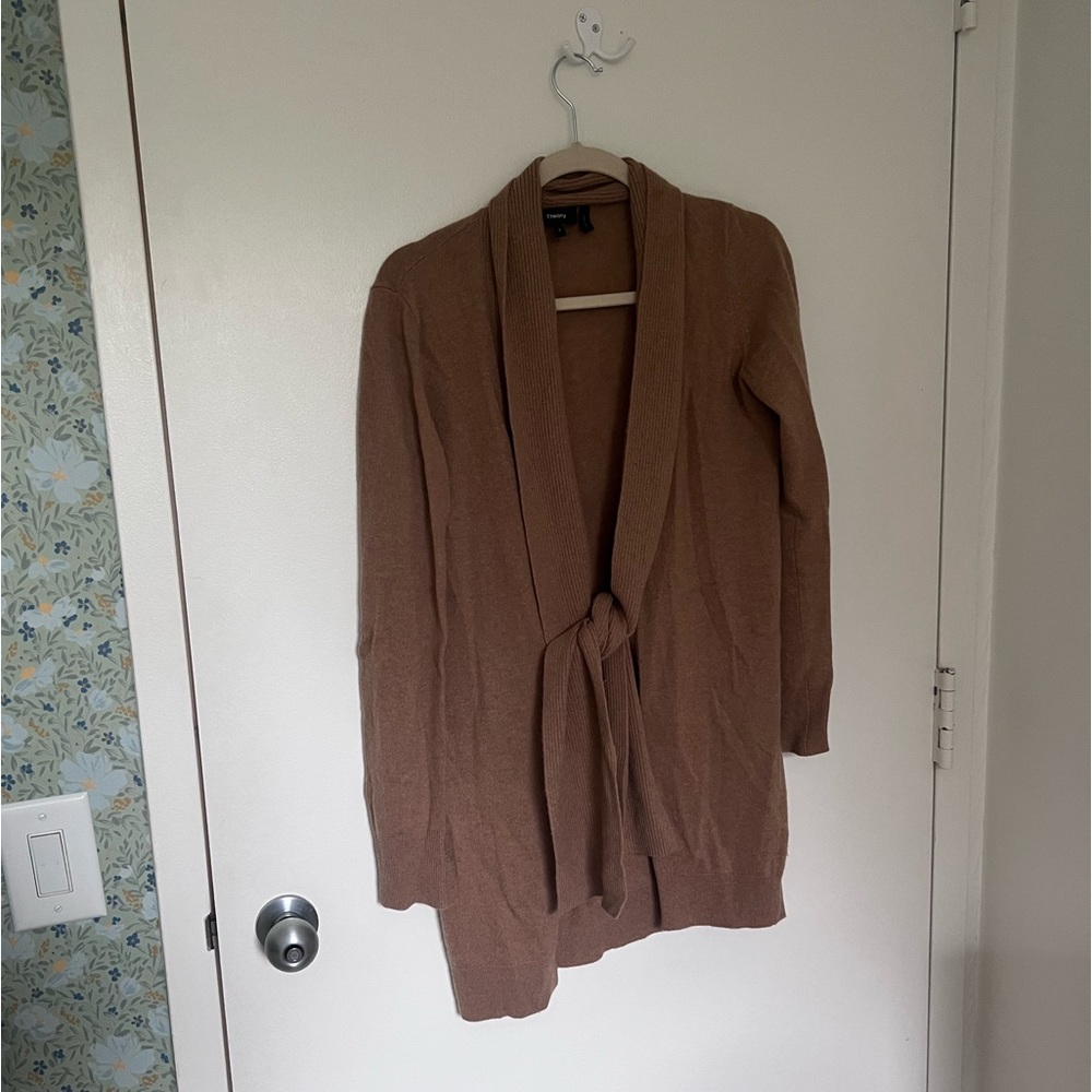 Theory 100% cashmere sweater